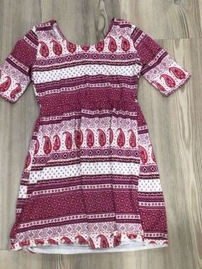 Old Navy Pink and White Paisley Stripe Kids Casual Dress